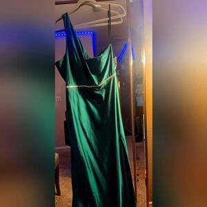 Elegant Green Evening Dress